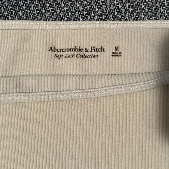 Abercrombie & Fitch Ribbed Tank Top - Picture 6 of 9